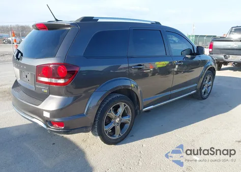 2017 Dodge Journey Crossroad Plus z USA, uszkodzony, nr VIN 3C4PDCGG2HT571737